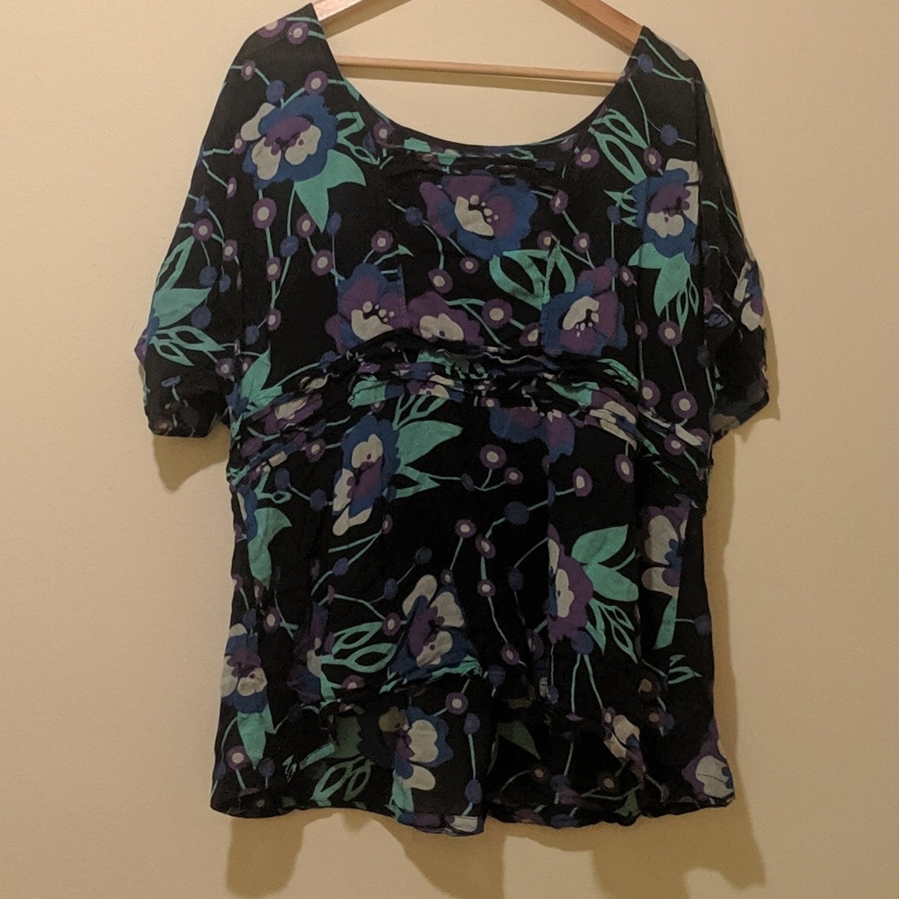 Old Navy blouse with pleating - 100% cotton